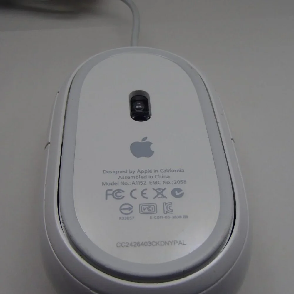 Genuine Apple A1152 Mighty Mouse MB112LL/B Optical Wired Mouse White MacPro